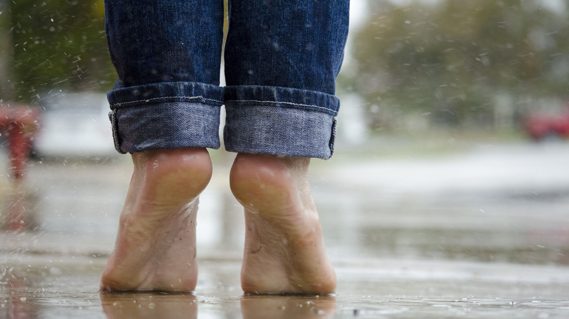 barefoot